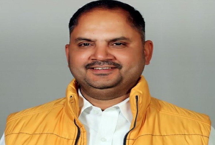 गोसाईगंज विधायक इंद्र प्रताप तिवारी उर्फ खब्बू तिवारी के रिहाई के लिए प्रार्थना एवं सुंदरकांड का पाठ -अयोध्या