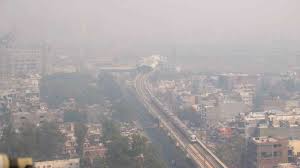 दिल्ली व एनसीआर क्षेत्रों में प्रदूषण स्तर 426 AQI के पार