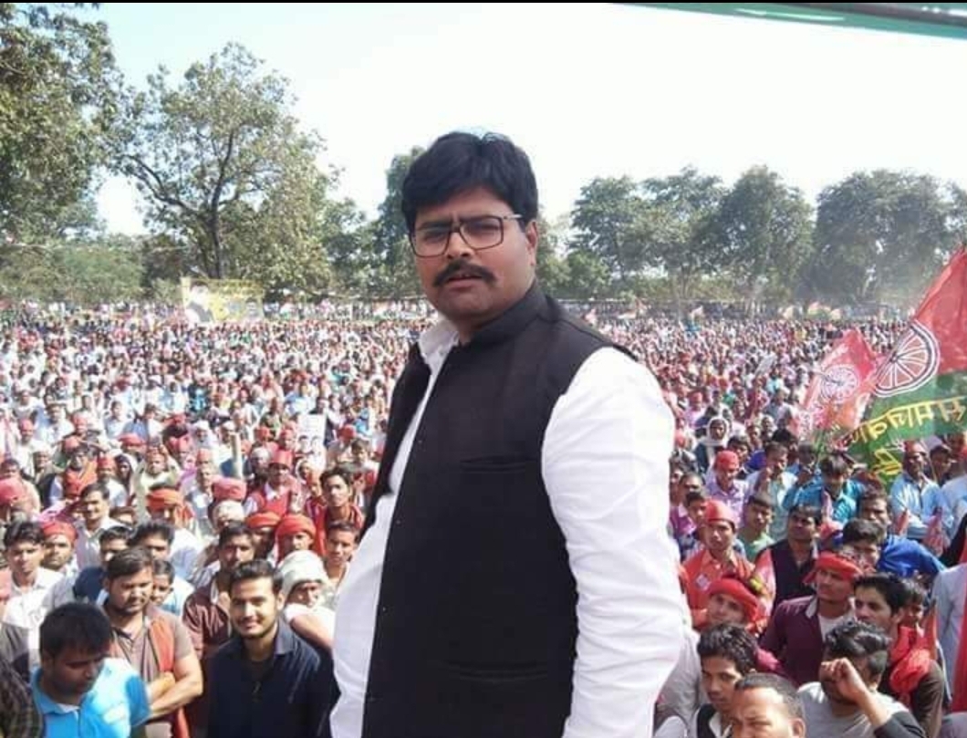 गोसाईगंज के राजनैतिक विरासत के धनी अभय सिंह का आज भी जनता में जलवा है कायम