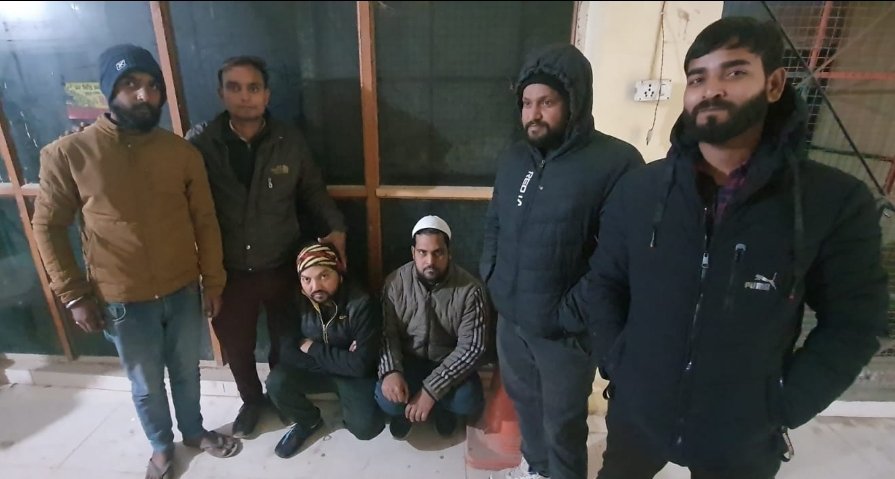 रेड कर पकड़े दो कसाई गौतस्कर, गऊ रक्षा दल गाजियाबाद को मिली बड़ी कामयाबी