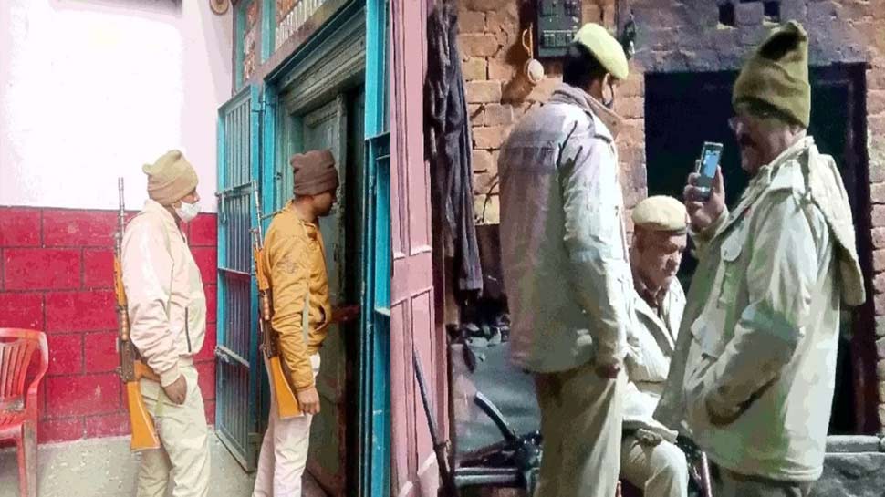 कन्नौज के एक और इत्र कारोबारी के खजाने पर छापा, मंगानी पड़ी नोट गिनने की मशीन