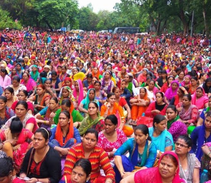 दिल्ली आंगनबाडी धरना को दो हफ्ते हो गए, प्रशासन अब भी मौन