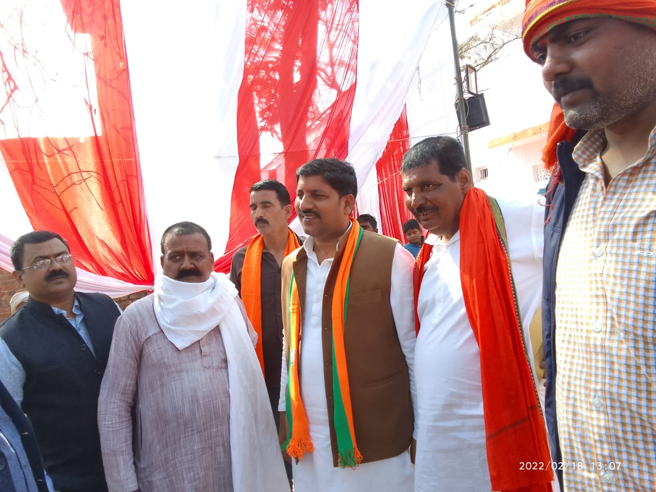 गोंडा जनपद  की कर्नलगंज विधानसभा क्षेत्र से भाजपा के प्रत्याशी अजय सिंह ने किया जोरदार प्रचार