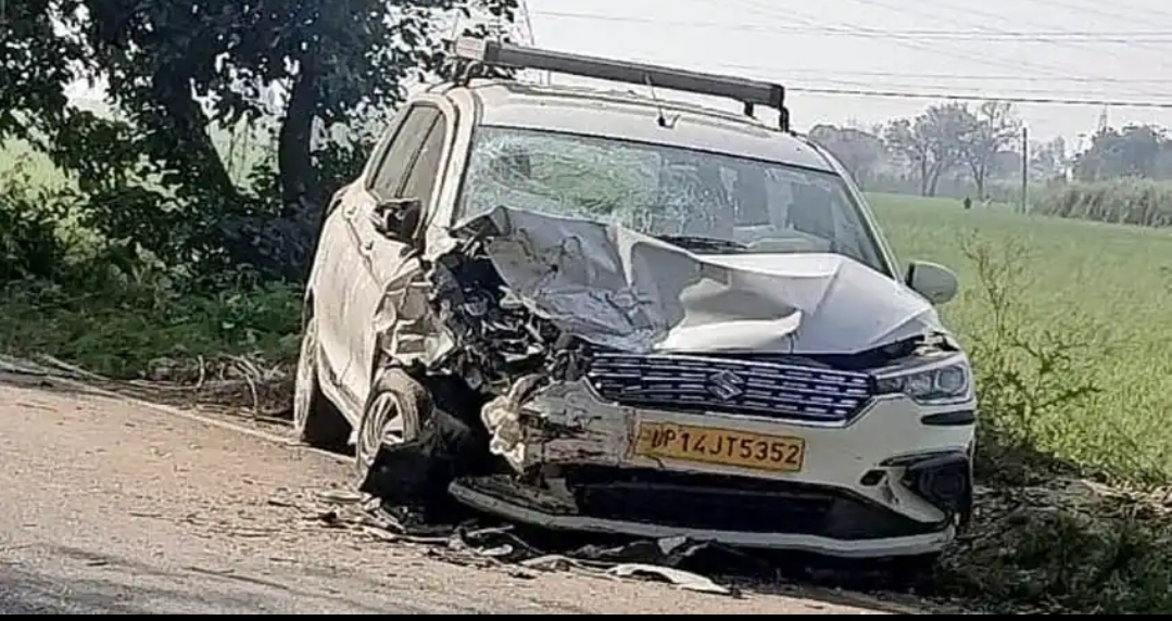 गाजियाबाद में हुई कार और बैन भिड़ंत से 7 जख्मी हो तीन गंभीर तथा एक छात्र की मौत