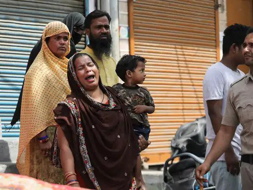 दिल्ली में ऑपरेशन बुलडोजर पर बड़ा फैसला:SC ने कहा- जहांगीरपुरी में कार्रवाई पर रोक बरकरार, दो हफ्ते बाद फिर सुनवाई, पूरे देश में रोक नहीं 