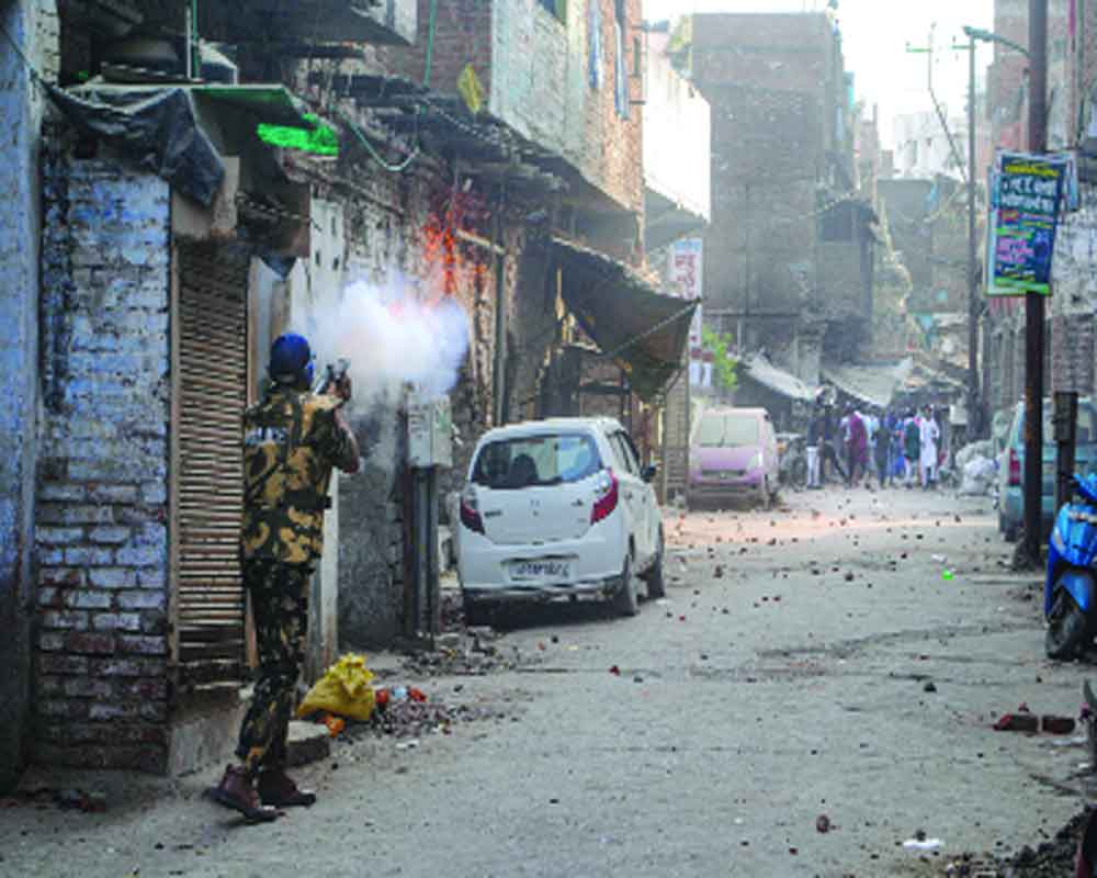 कानपुर हिंसा की 6 अनकही कहानियां: मुस्लिमों ने ही लूट ली मुस्लिम की दुकान, जान बचाने के लिए लोगों को चलाने पड़े पत्थर