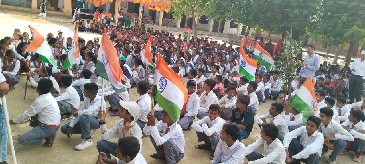परसपुर के बेनी माधव जंग बहादुर इंटर कालेज के बच्चो ने निकली तिरंगा रैली, दिखा खूबसूरत नजारा।