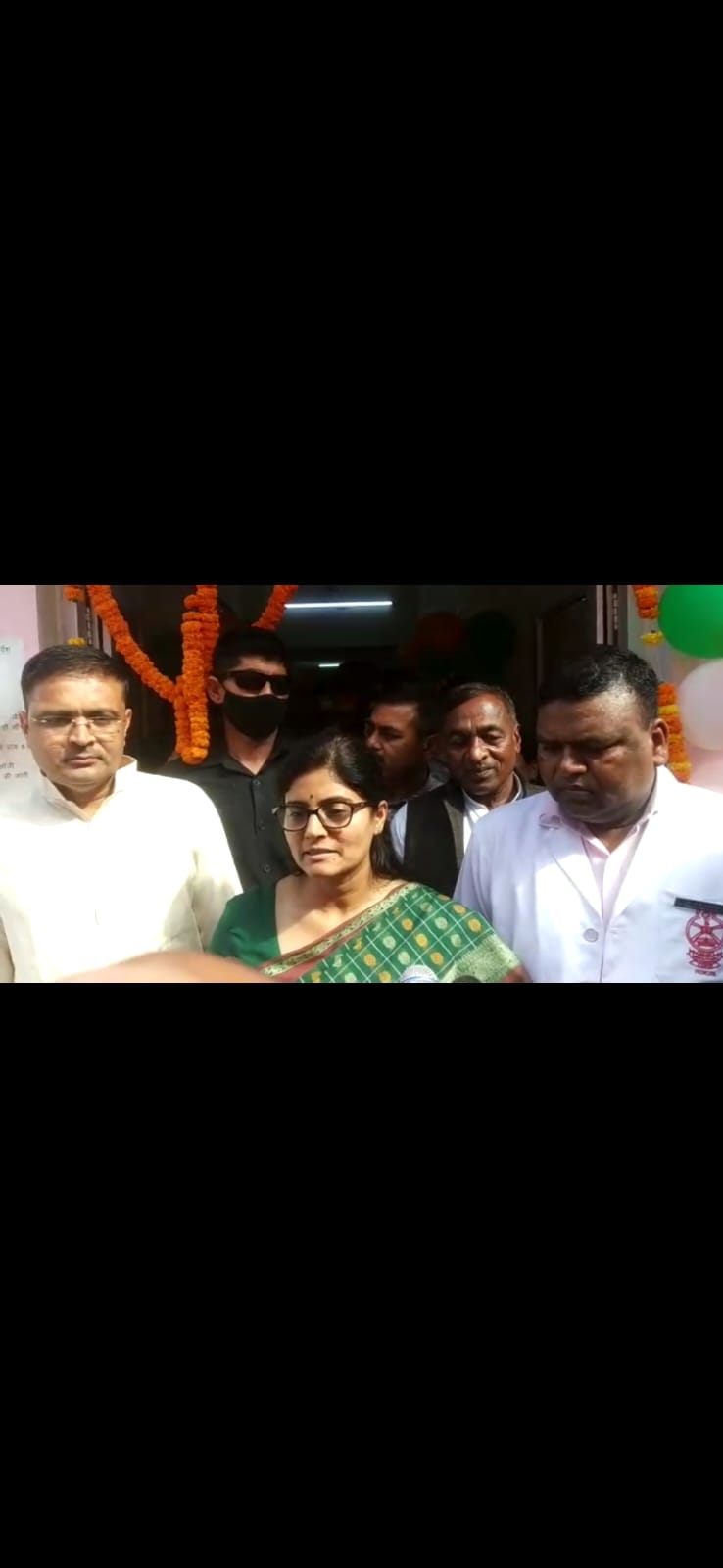 मा0 केंद्रीय वाणिज्य व उद्योग राज्यमंत्री ने जनपद के प्रथम ट्रामा सेंटर व इमरजेंसी वार्ड का फीता काटकर किया लोकार्पण