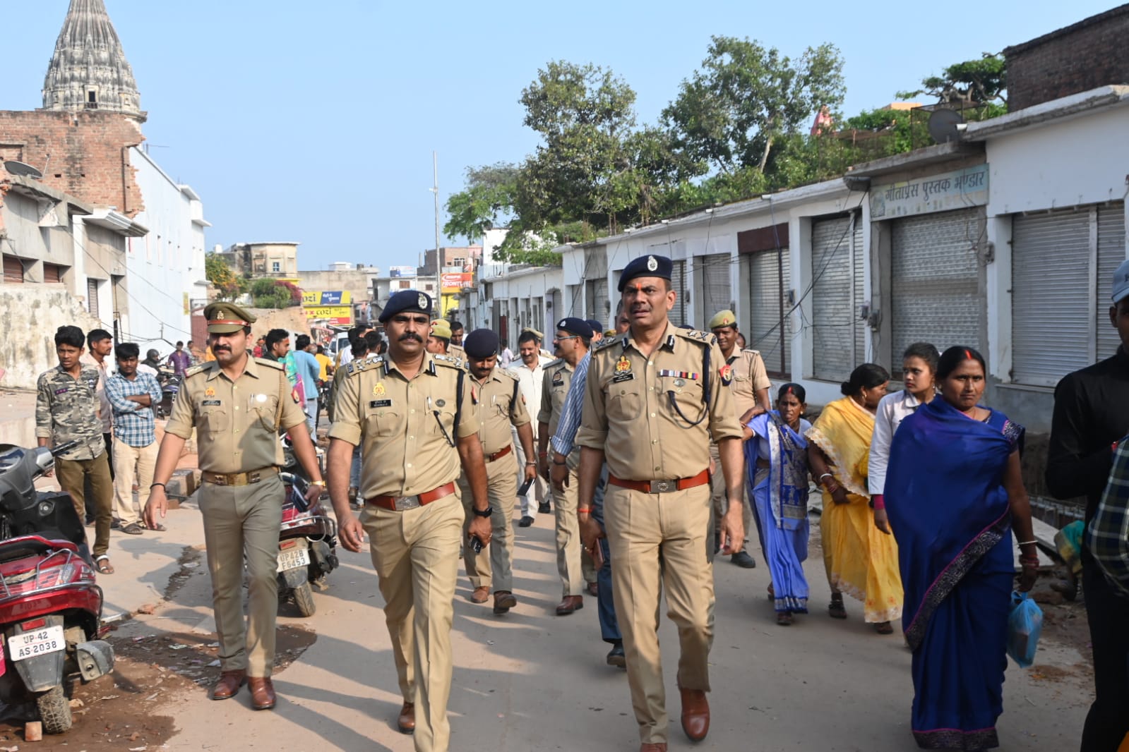 <em>अयोध्या में चैत्र रामनवमी मेला के दृष्टिगत सुरक्षा व यातायात व्यवस्था की तैयारियों का वरिष्ठ अधिकारीगण द्वारा किया निरीक्षण दियें आवश्यक दिशा निर्देश।</em>