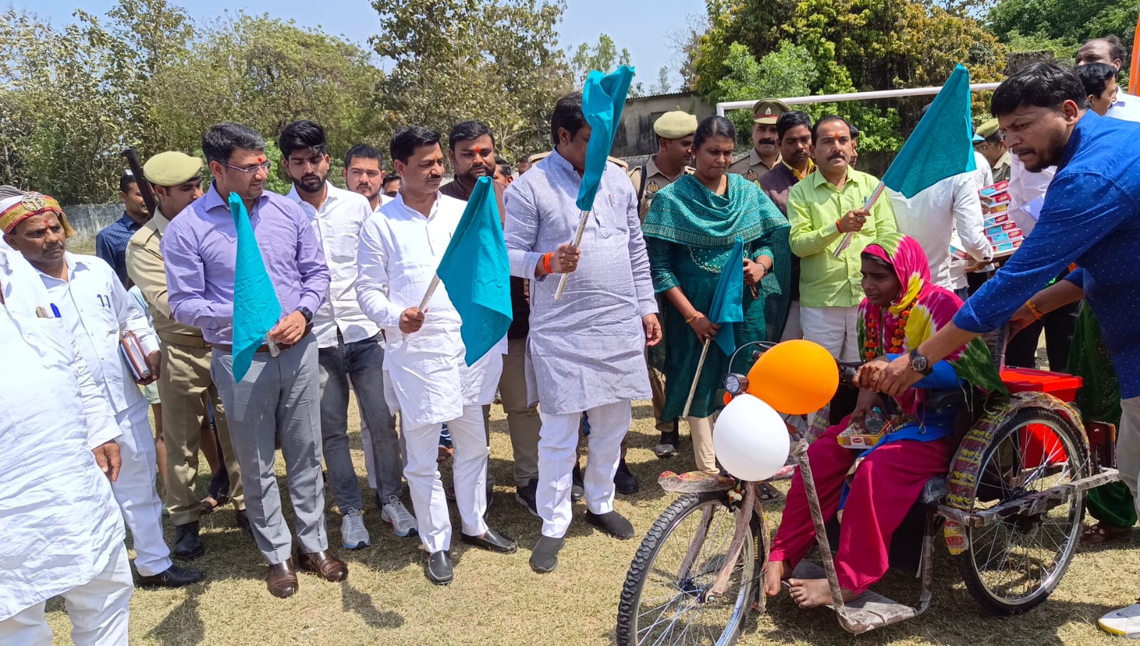 27 मार्च,2023 को मध्यान्ह 12.00 बजे अदम गोण्डवी मैदान में मोटराइज्ड ट्राईसाइकिल का वितरण जिलाधिकारी महोदय करेंगे