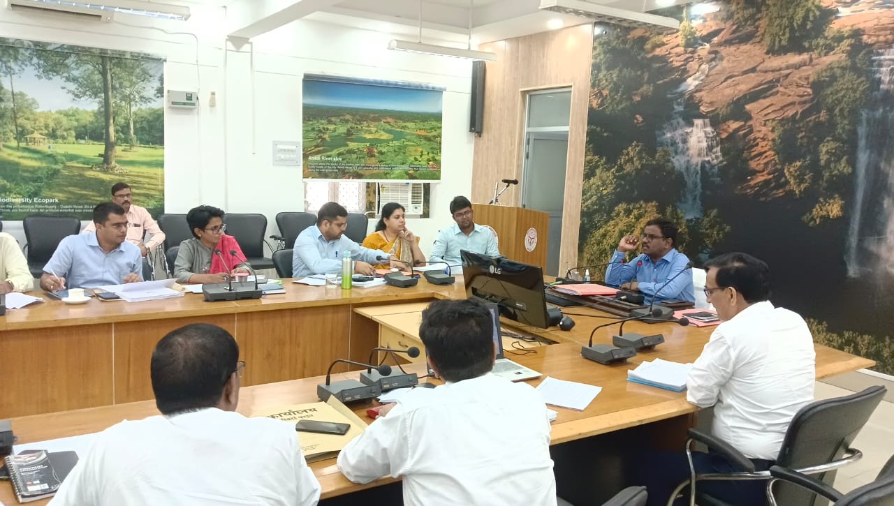 निर्माण कार्यो में गुणवत्ता खराब होने पर आरोप पत्र न बनाकर करे कड़ी कार्यवाही -मण्डलायुक्त