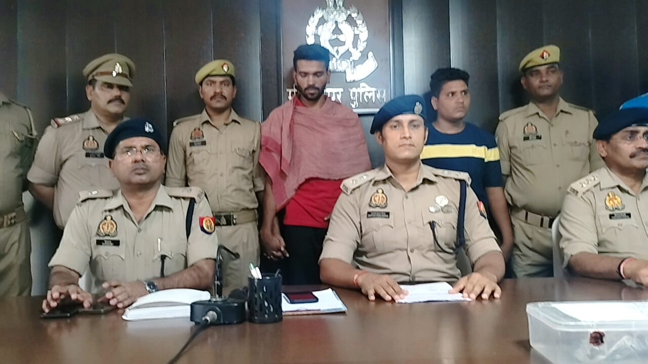 थाना को0देहात क्षेत्रान्तर्गत गोलीकाण्ड की घटना का सफल अनावरण, पीड़ित ही निकला मुख्य साजिशकर्ता, अपने तीन अन्य साथियों के साथ मिलकर विपक्षी को फंसाने की रची थी साजिश, घटना में प्रयुक्त पिस्टल मय कारतूस बरामद