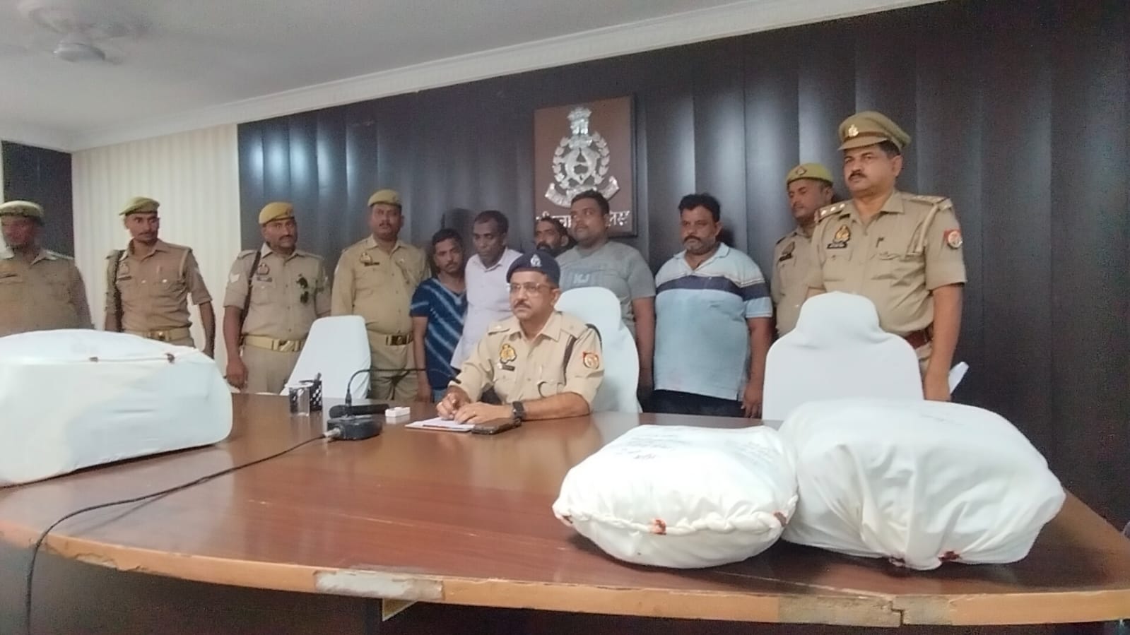 लाखों के अवैध गांजा के साथ 05 अंतर्राज्यीय गांजा तस्कर गिरफ्तार.... 22.08.2023