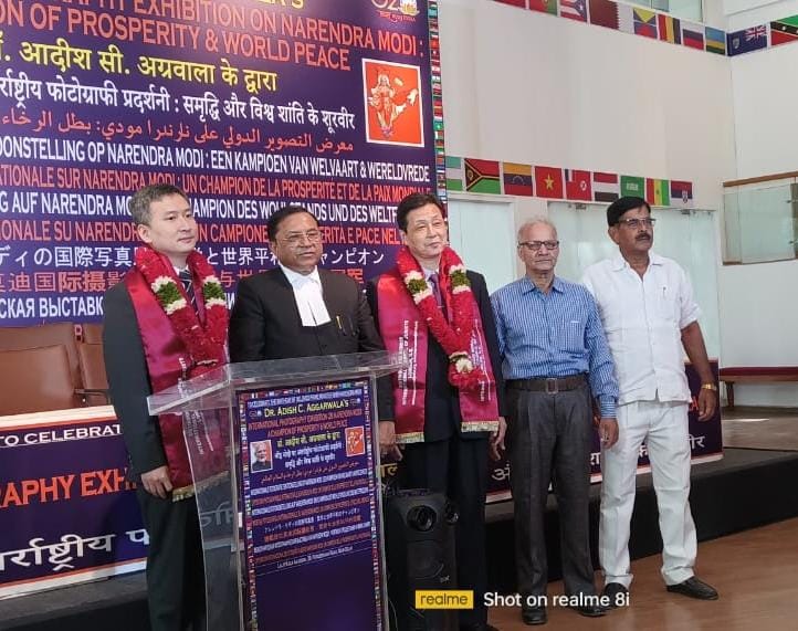 दिल्ली मे प्रधान मंत्री नरेंद्र मोदी जी पर अन्तर्राष्ट्रीय फोटोग्राफी प्रदर्शनी