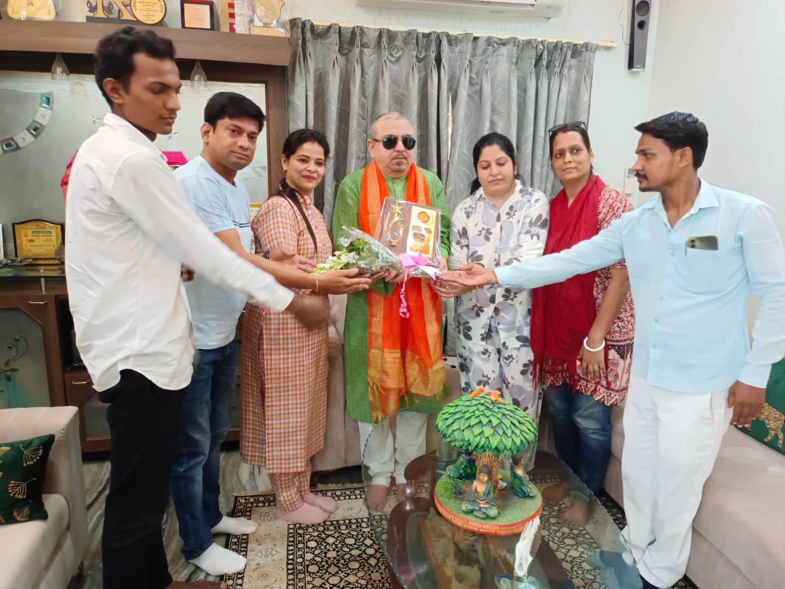 30 जून 2024 को वाराणसी महिला व्यापार मंडल अध्यक्ष सुनीता सोनी के नेतृत्व में  डॉक्टर डे, मनाया गया..