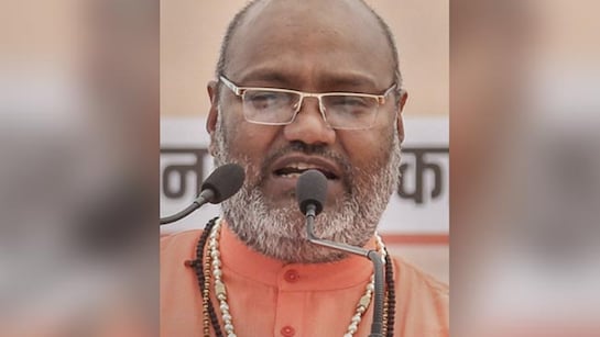 आपत्तिजनक बयान मामले में हिरासत में लिए गए जूना अखाड़े के महामंडलेश्वर यति नरसिंहानंद