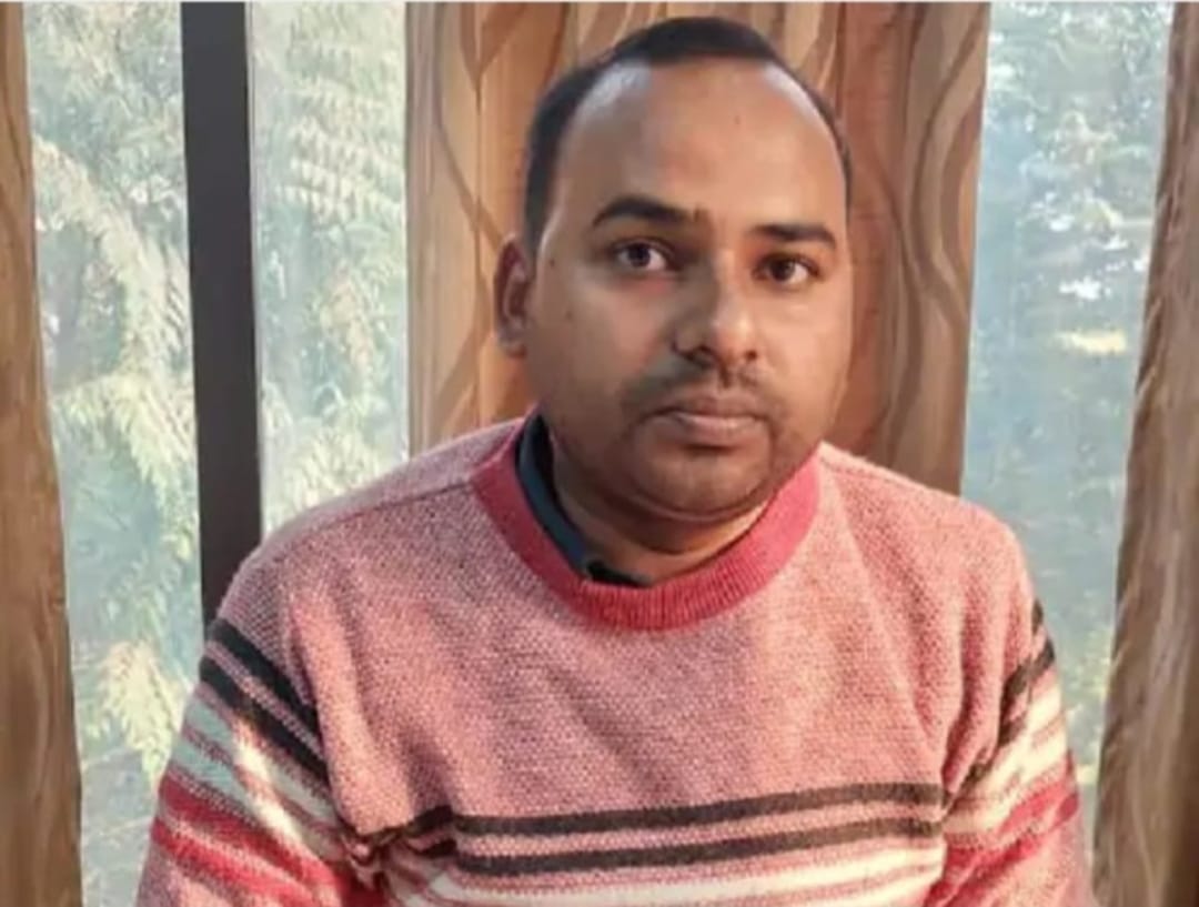 जे ई घूस लेते गिरफ्तार