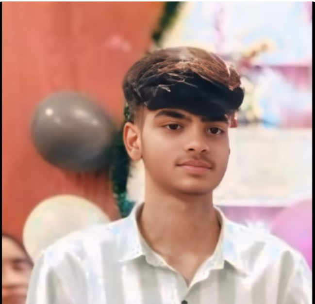 गोंडा : तेज रफ्तार का कहर: शहीद पथ पर भीषण हादसा, इंटरमीडिएट छात्र की मौत, दोस्त गंभीर घायल