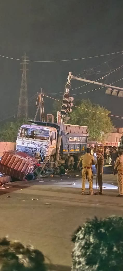 अयोध्या में नशे में धुत ड्राइवर ने पुलिस बैरियर तोड़ा, एक की मौत, तीन घायल। 09.04.2025