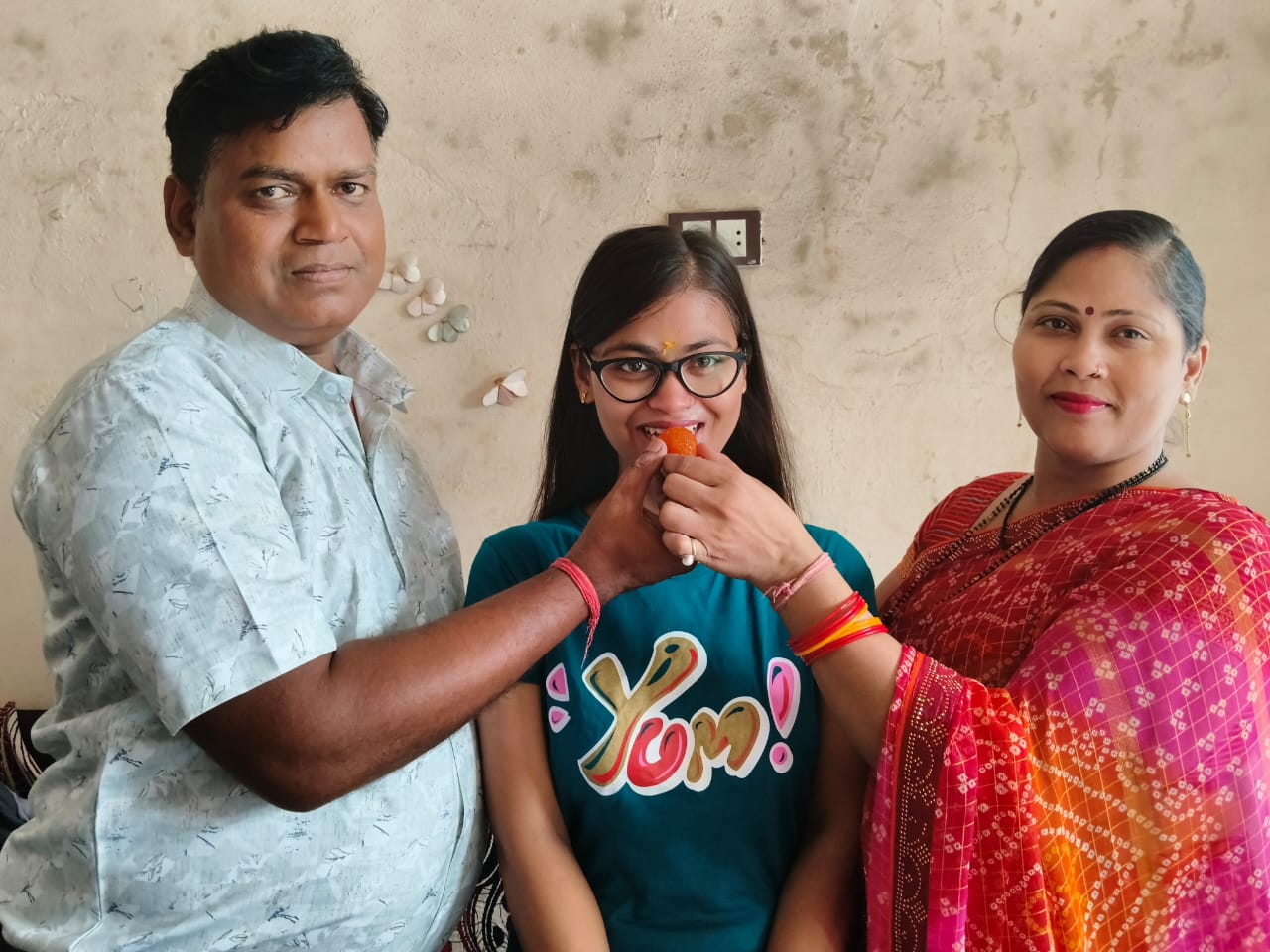 गोंडा : कड़ी मेहनत और अनुशासन से रची सफलता की कहानी, नीट में श्रेया सोनी ने 533 अंक प्राप्त कर बढ़ाया परसपुर का मान