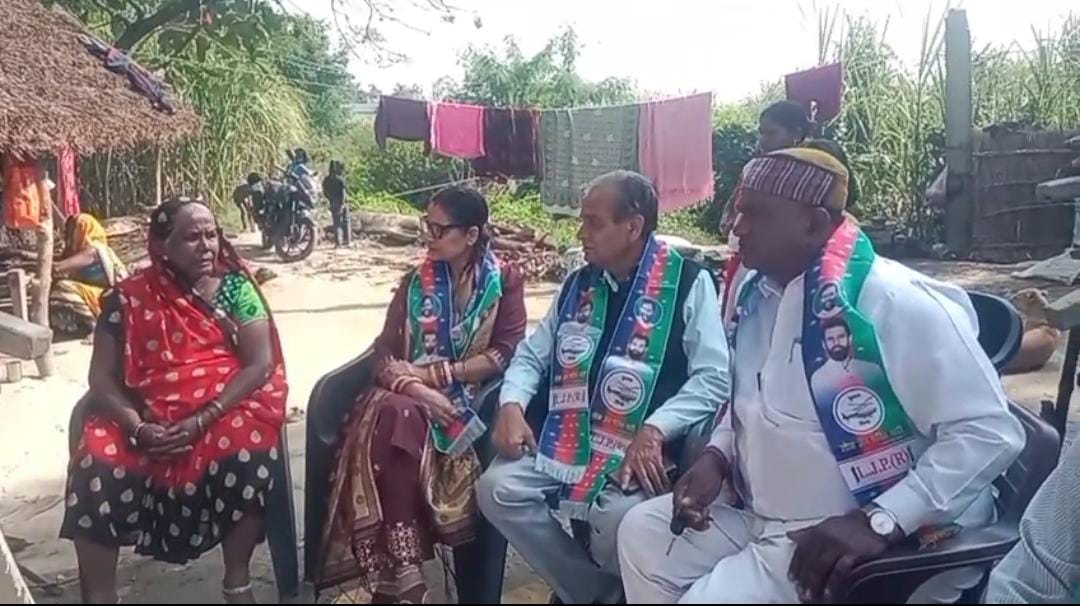 गोंडा : लोजपा ने आरपीएफ कस्टडी में मृत युवक के परिजनों को दो करोड़ मुआवजा देने की उठाई आवाज