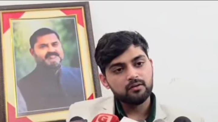 गोंडा : कुंवर कन्हैया कहे जाने वाले कुंवर अजय प्रताप सिंह उर्फ लल्ला भैया की प्रथम पुण्यतिथि पर कमलेन्द्र मोहन सिंह को श्रद्धांजलि देने से रोके जाने पर गरमाया सियासी माहौल