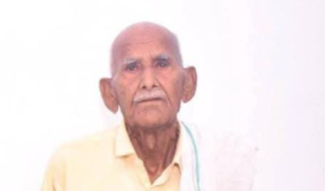 गोंडा : पुत्र वियोग में बुजुर्ग पिता ने तोड़ा दम, राजनीतिक विद्वेष पर उठे सवाल